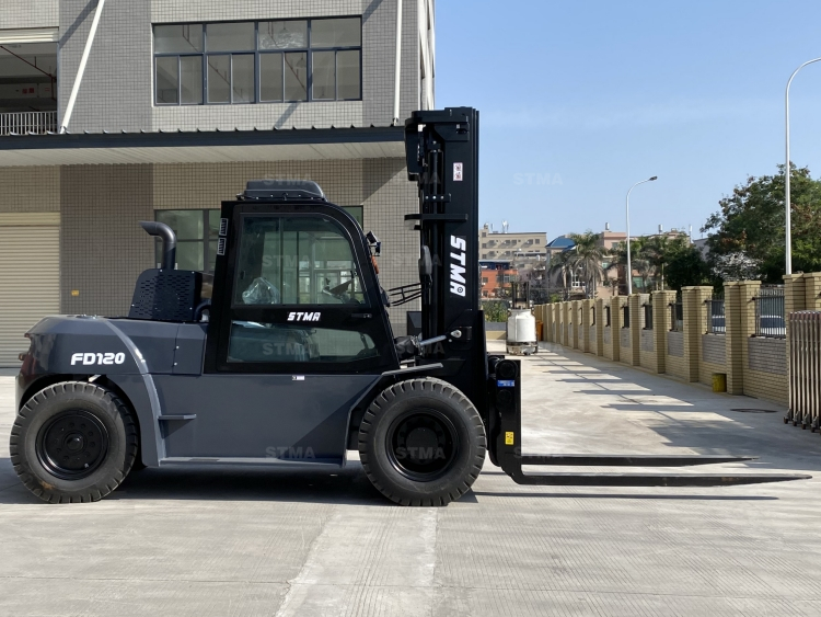 12 Ton EPA diesel forklift