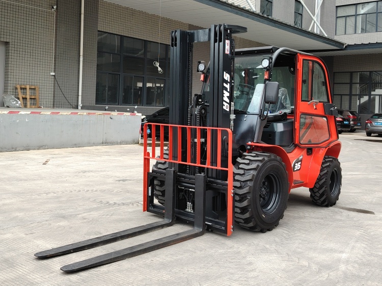 2.5 Ton 2WD Rough Terrain Forklift