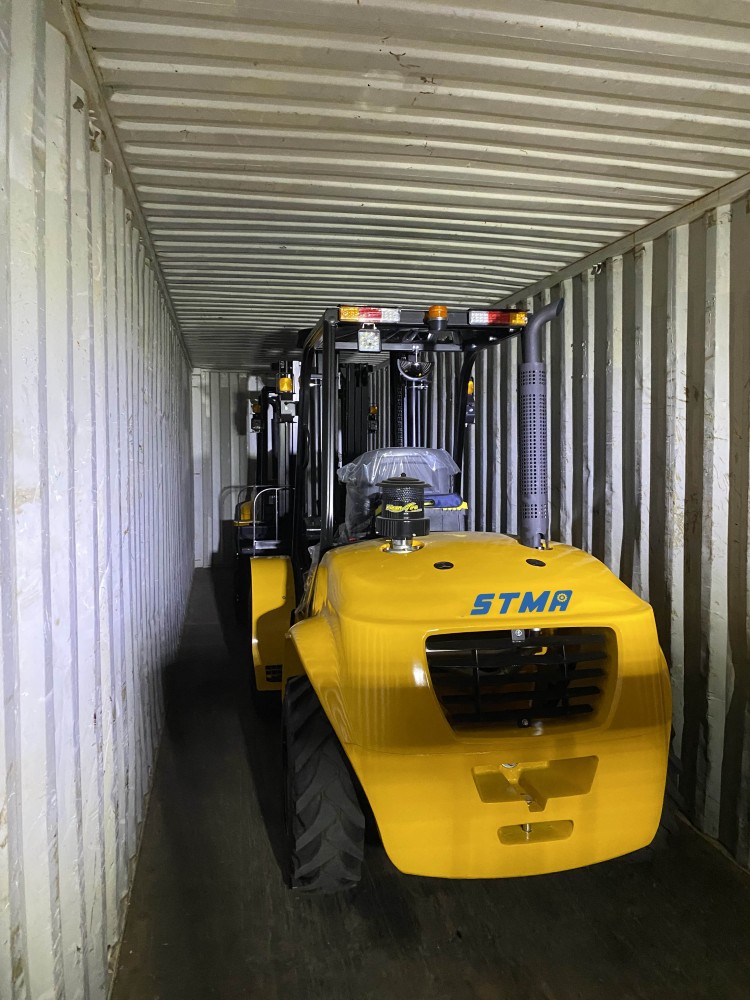 2.5 Ton 2WD Rough Terrain Forklift