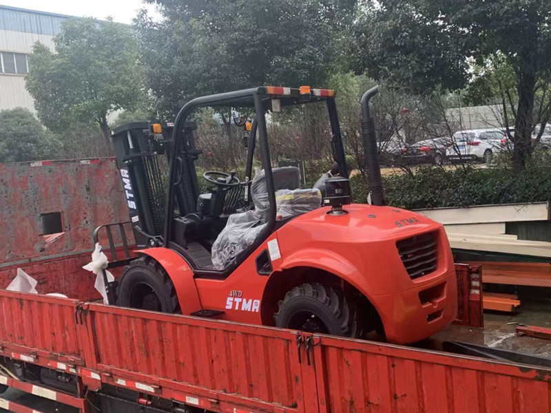 3.5 Ton 2WD Rough Terrain Forklift