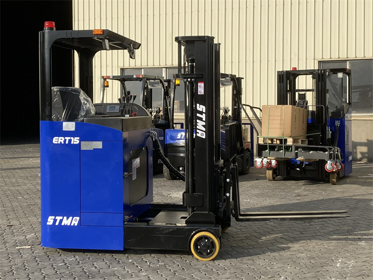 48V electric reach truck with seated type