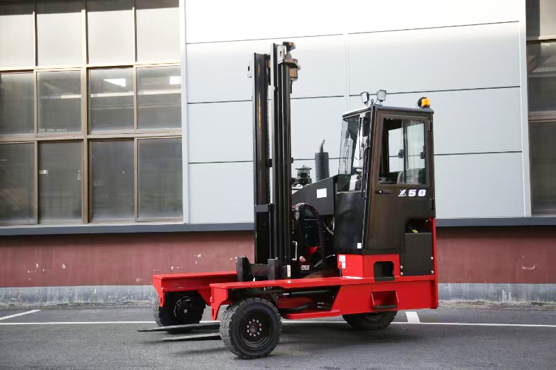 Diesel Power Multi-directional Reach Trucks