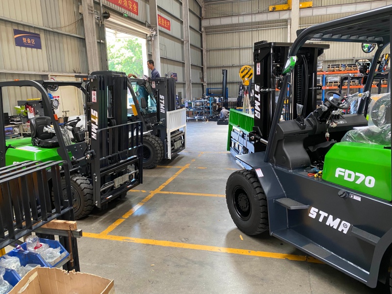 STMA forklift shipping to Australia