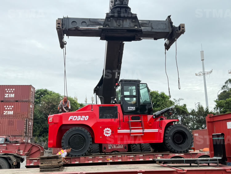 STMA 32ton Heavy-Duty Forklift