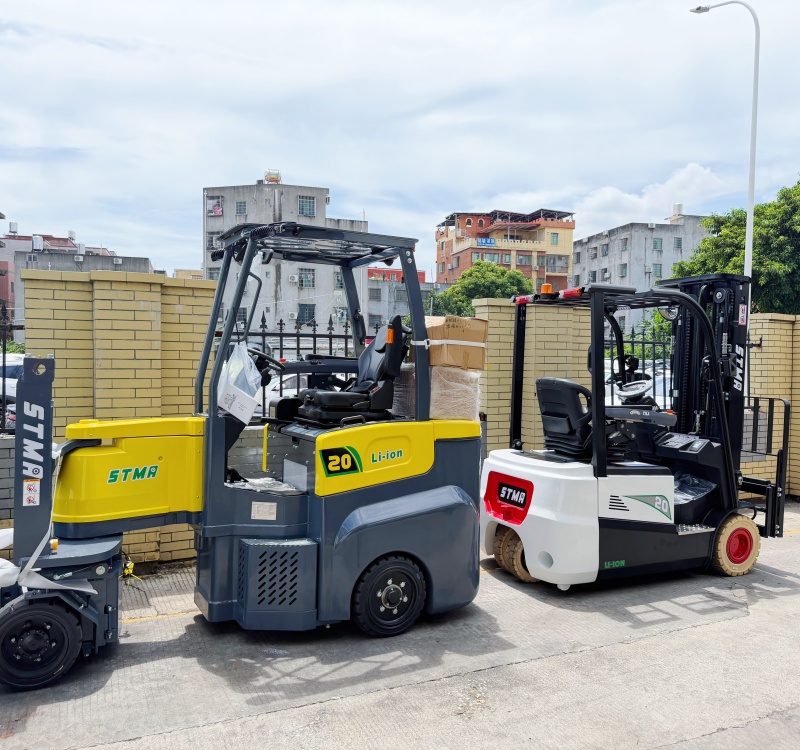 3-Wheel Electric Forklift With Cab 3-Wheel Electric Forklift With Cab